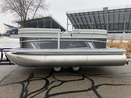 Sylvan electric pontoon with Mercury Avator 35e